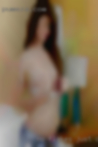 NO FLAKES just cougar looking to chat.